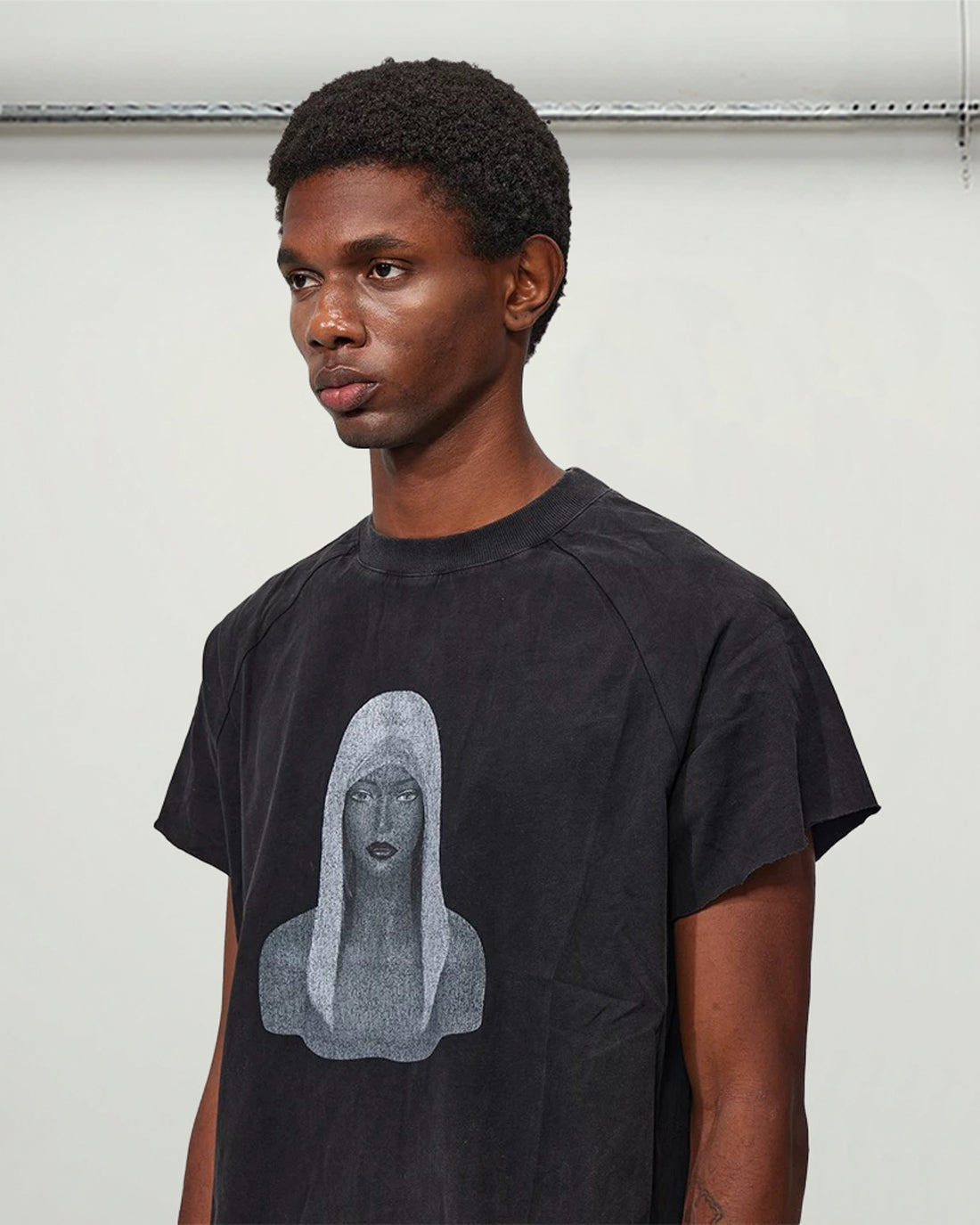 “THE MADONNA” — Cropped Boxy Tee